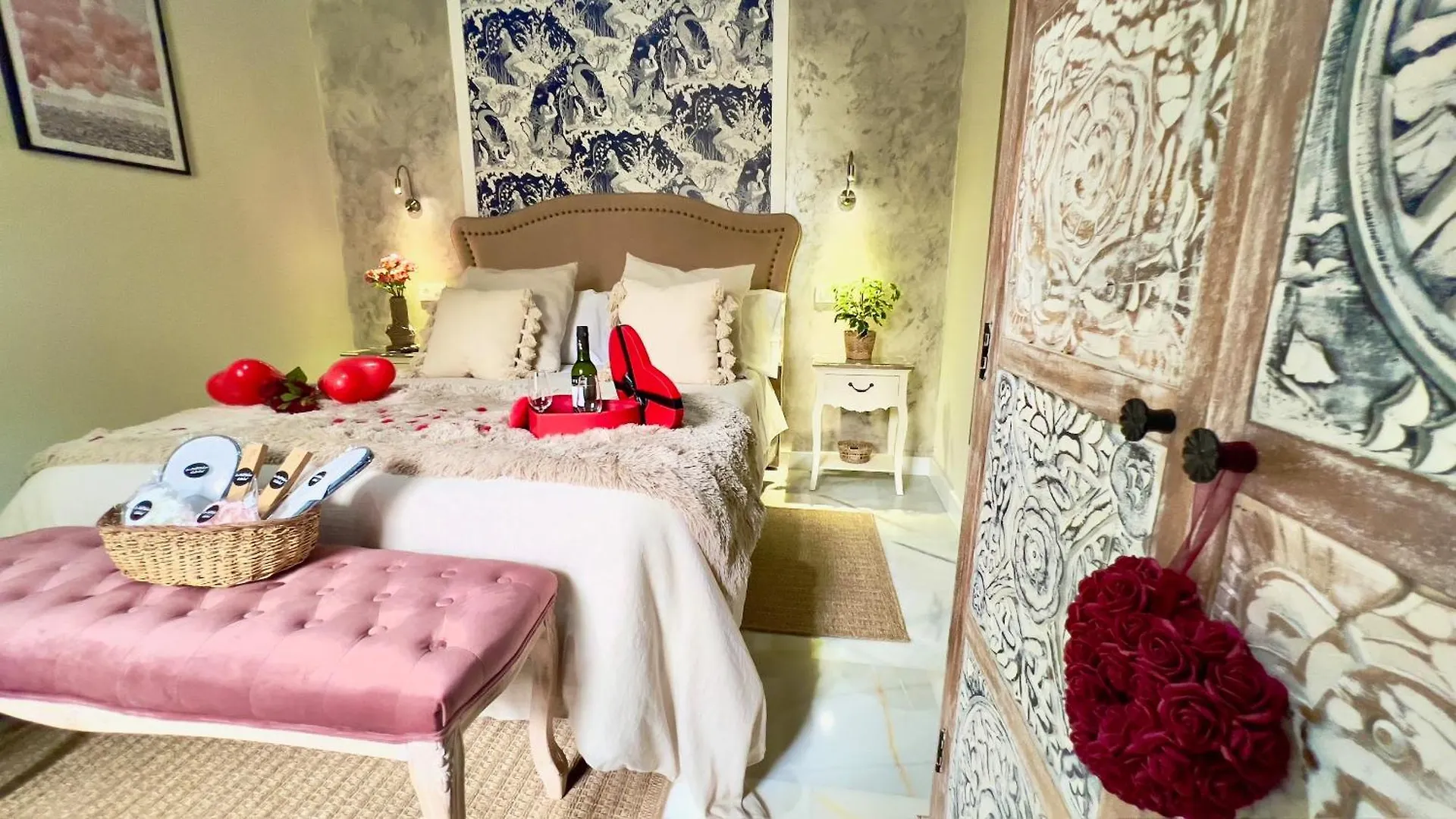 Apartment Wehostcostaluz Le Petit Palace Catedral Con Parking Gratuito Jerez de la Frontera Spain