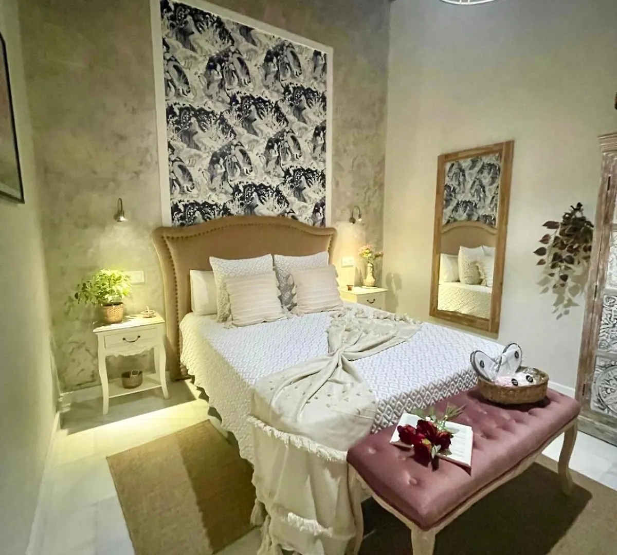 Wehostcostaluz Le Petit Palace Catedral Con Parking Gratuito Jerez de la Frontera